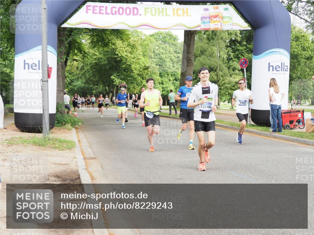 29.06.2025 - hella hamburg halbmarathon MichiJ http://msf.ph/oto/8229243 29.06.2025 10:26:14 Zwischen KM18-KM19 6047, 6123, 10190, 10451, 13148, 17125 meine-sportfotos.de