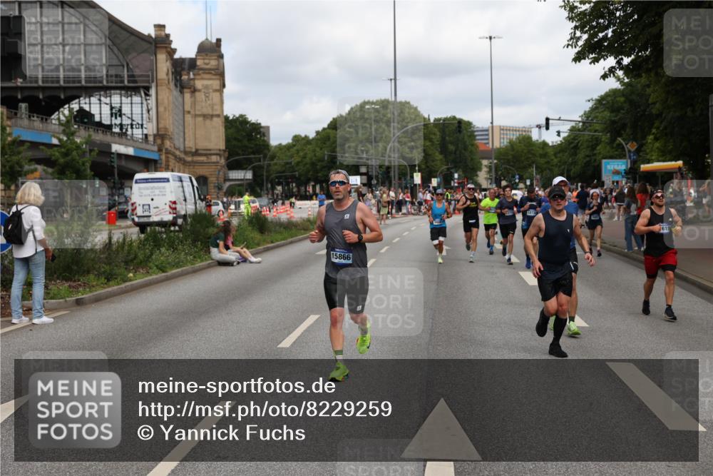 29.06.2025 - hella hamburg halbmarathon Yannick Fuchs http://msf.ph/oto/8229259 29.06.2025 10:33:47 20KM 1343, 1445, 1803, 2525, 3282, 3783, 4359, 4759, 6037, 6686, 6687, 8450, 8958, 9265, 11305, 11447, 11619, 12772, 13137, 13729, 14093, 14311, 14359, 15013, 15257, 15556, 15561, 15866, 15873, 15965, 16656, 16820, 17005, 17215, 17360, 18149, 18188, 18285, 18547, 18734 meine-sportfotos.de