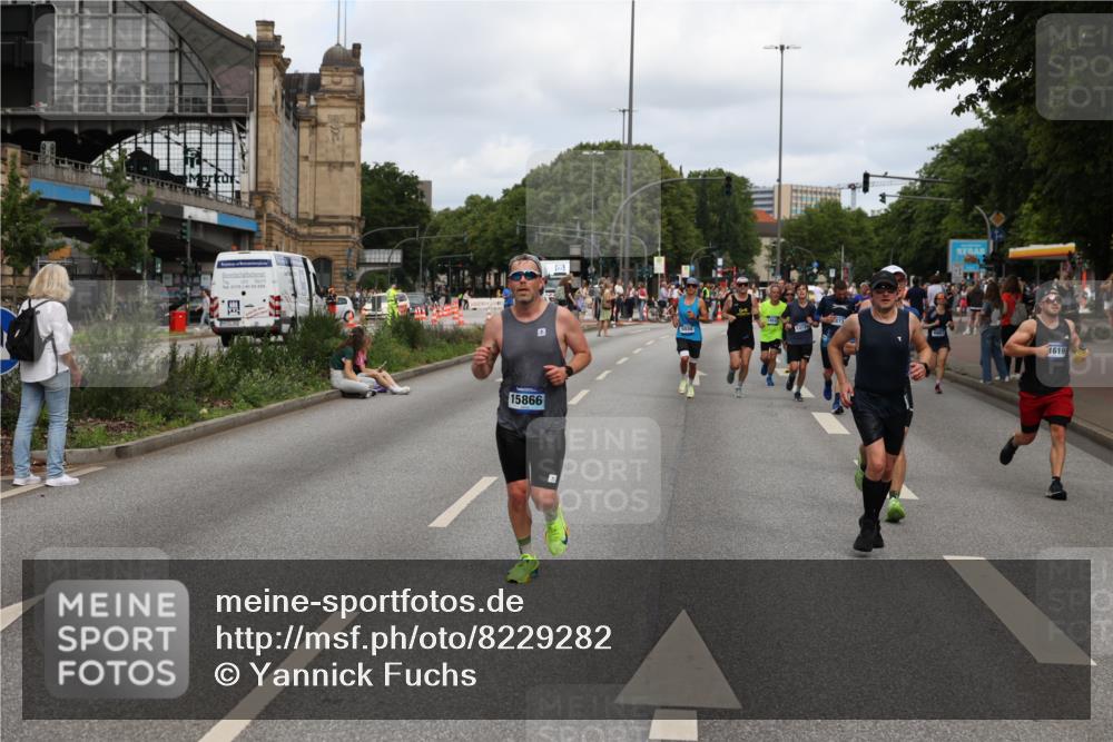 29.06.2025 - hella hamburg halbmarathon Yannick Fuchs http://msf.ph/oto/8229282 29.06.2025 10:33:47 20KM 1343, 1445, 1803, 2525, 3282, 3783, 4359, 4759, 6037, 6686, 6687, 8450, 8958, 9265, 11305, 11447, 11619, 12772, 13137, 13729, 14093, 14311, 14359, 15013, 15257, 15556, 15561, 15866, 15873, 15965, 16656, 16820, 17005, 17215, 17360, 18149, 18188, 18285, 18547, 18734 meine-sportfotos.de
