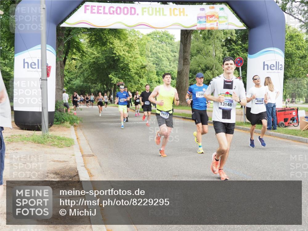 29.06.2025 - hella hamburg halbmarathon MichiJ http://msf.ph/oto/8229295 29.06.2025 10:26:15 Zwischen KM18-KM19 1290, 4865, 6047, 6123, 9313, 9944, 10190, 10451, 13148, 17125 meine-sportfotos.de