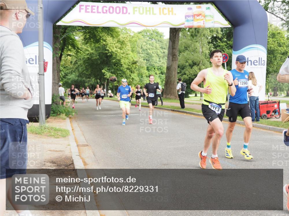 29.06.2025 - hella hamburg halbmarathon MichiJ http://msf.ph/oto/8229331 29.06.2025 10:26:16 Zwischen KM18-KM19 1290, 4865, 6047, 6123, 9296, 9313, 9944, 10190, 10451, 13148, 17125 meine-sportfotos.de