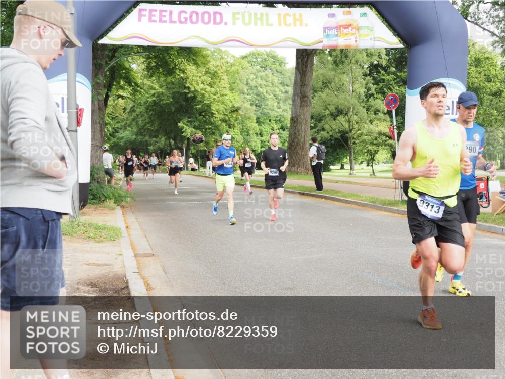 29.06.2025 - hella hamburg halbmarathon MichiJ http://msf.ph/oto/8229359 29.06.2025 10:26:16 Zwischen KM18-KM19 1290, 4865, 6047, 6123, 9296, 9313, 9944, 10190, 10451, 13148, 17125 meine-sportfotos.de