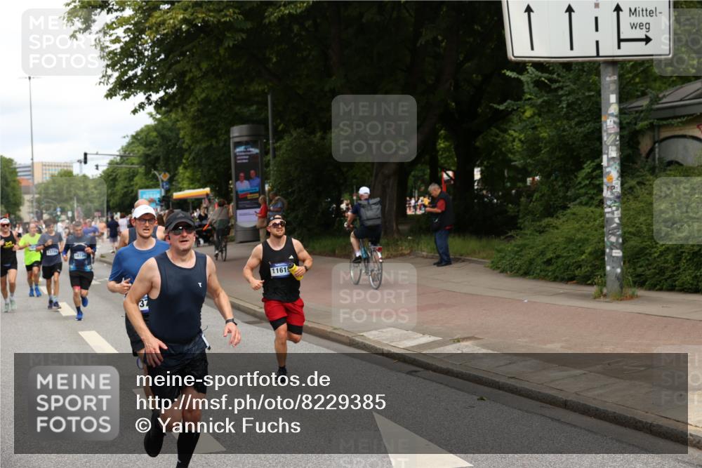 29.06.2025 - hella hamburg halbmarathon Yannick Fuchs http://msf.ph/oto/8229385 29.06.2025 10:33:48 20KM 1343, 1445, 1803, 2525, 3282, 3783, 4359, 4759, 6037, 6686, 6687, 8450, 8958, 9265, 11305, 11619, 12772, 13137, 13729, 14093, 14311, 14359, 15013, 15257, 15556, 15561, 15866, 15873, 15965, 16656, 16820, 17005, 17215, 17360, 18149, 18188, 18285, 18547, 18734 meine-sportfotos.de