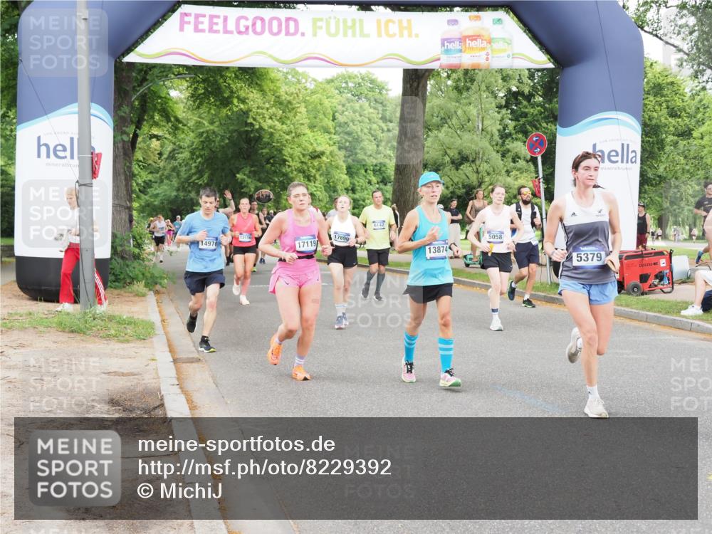 29.06.2025 - hella hamburg halbmarathon MichiJ http://msf.ph/oto/8229392 29.06.2025 10:49:25 Zwischen KM18-KM19 1147, 3625, 5058, 5379, 10128, 12978, 13874, 14970, 15516, 16424, 17096, 17119, 17890, 18355 meine-sportfotos.de