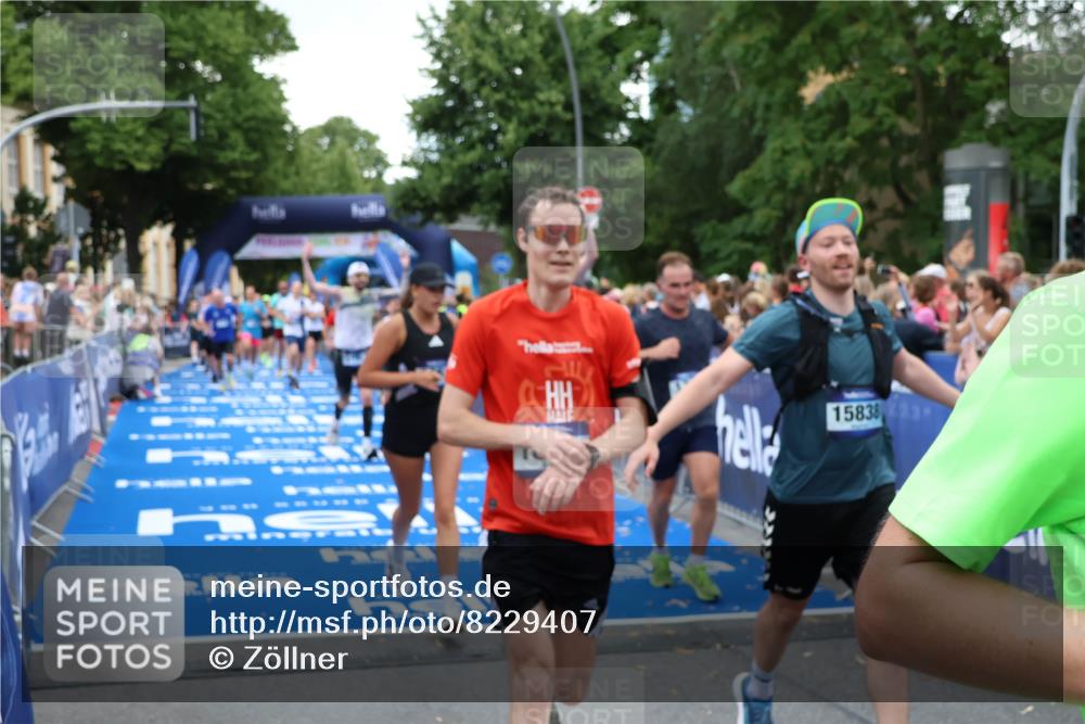 29.06.2025 - hella hamburg halbmarathon Zöllner http://msf.ph/oto/8229407 29.06.2025 10:53:30 Ziel 1061, 1499, 1727, 2070, 5866, 6198, 6629, 6942, 8651, 11068, 12909, 13912, 13997, 15838, 17710, 18134 meine-sportfotos.de