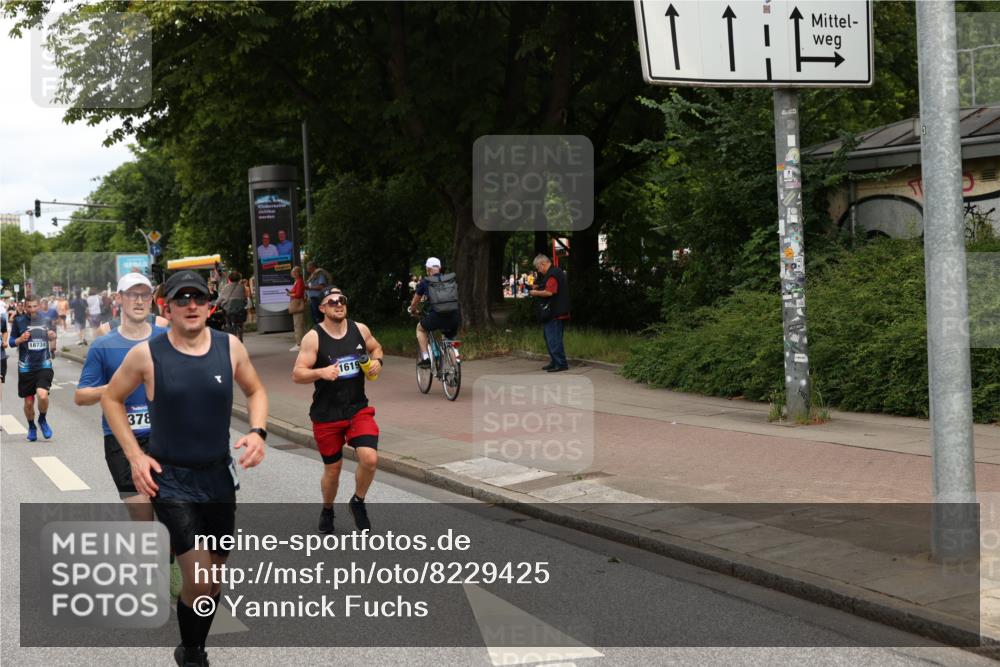 29.06.2025 - hella hamburg halbmarathon Yannick Fuchs http://msf.ph/oto/8229425 29.06.2025 10:33:48 20KM 1343, 1445, 1803, 2525, 3282, 3783, 4359, 4759, 6037, 6686, 6687, 8450, 8958, 9265, 11305, 11619, 12772, 13137, 13729, 14093, 14311, 14359, 15013, 15257, 15556, 15561, 15866, 15873, 15965, 16656, 16820, 17005, 17215, 17360, 18149, 18188, 18285, 18547, 18734 meine-sportfotos.de