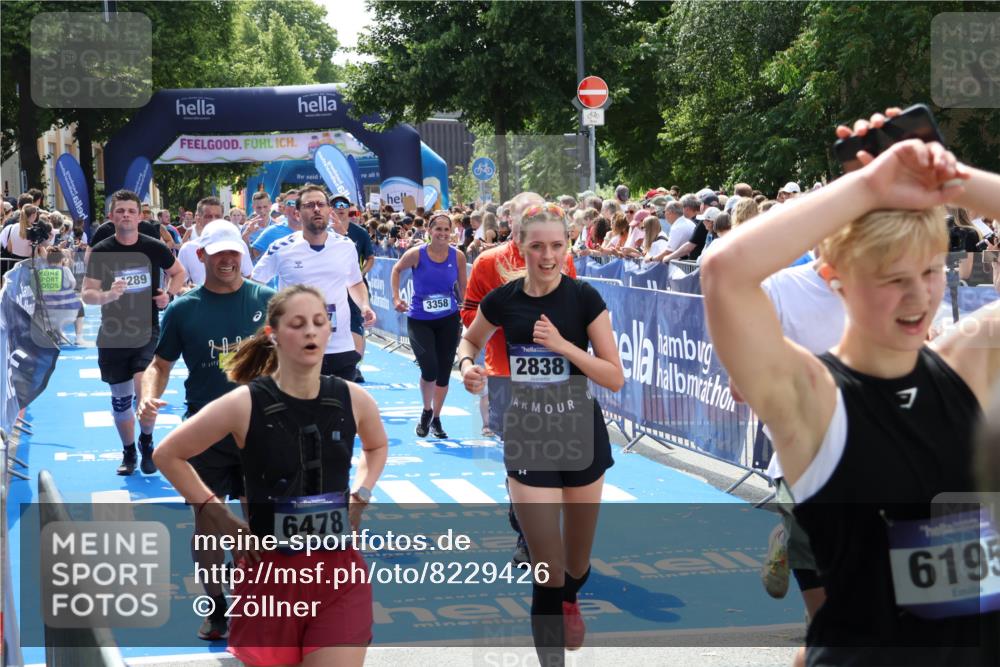 29.06.2025 - hella hamburg halbmarathon Zöllner http://msf.ph/oto/8229426 29.06.2025 11:30:44 Ziel 1395, 2838, 3358, 3430, 4289, 5147, 5406, 6243, 6478, 6999, 8717, 9694, 9701, 9927, 14610, 14611, 16558, 17312, 17344, 18158, 18766 meine-sportfotos.de