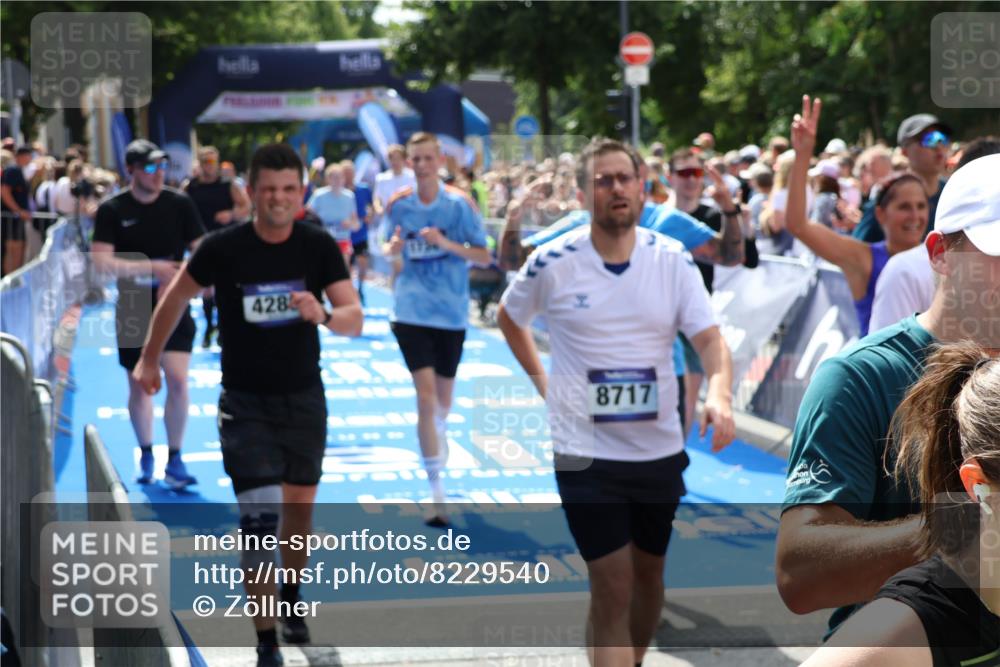 29.06.2025 - hella hamburg halbmarathon Zöllner http://msf.ph/oto/8229540 29.06.2025 11:30:47 Ziel 1395, 3358, 3430, 4289, 5147, 5406, 6478, 6999, 9694, 9701, 10924, 14338, 14610, 14611, 16558, 17344, 18766 meine-sportfotos.de