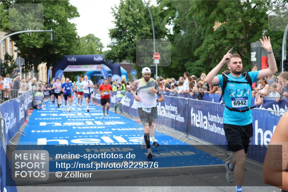 29.06.2025 - hella hamburg halbmarathon Zöllner http://msf.ph/oto/8229576 29.06.2025 10:53:32 Ziel 1061, 1098, 1499, 2070, 5866, 6198, 6629, 6942, 11068, 12909, 13912, 13997, 15113, 15497, 17710, 18450, 18612 meine-sportfotos.de