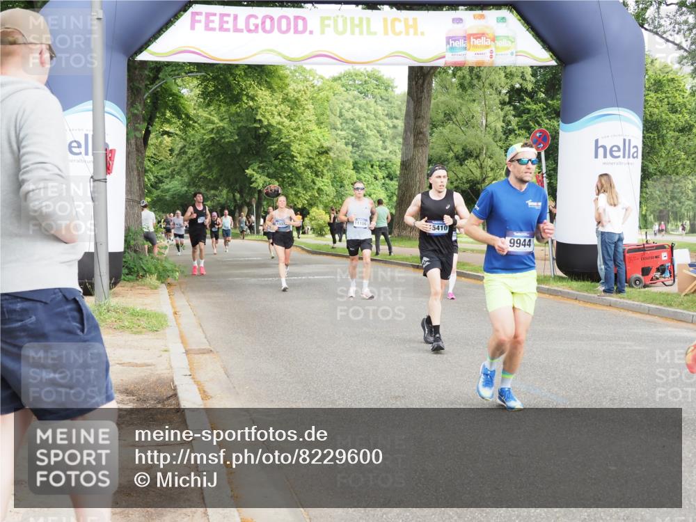 29.06.2025 - hella hamburg halbmarathon MichiJ http://msf.ph/oto/8229600 29.06.2025 10:26:18 Zwischen KM18-KM19 1290, 4865, 9296, 9313, 9944, 10190, 13148, 15410, 17125 meine-sportfotos.de
