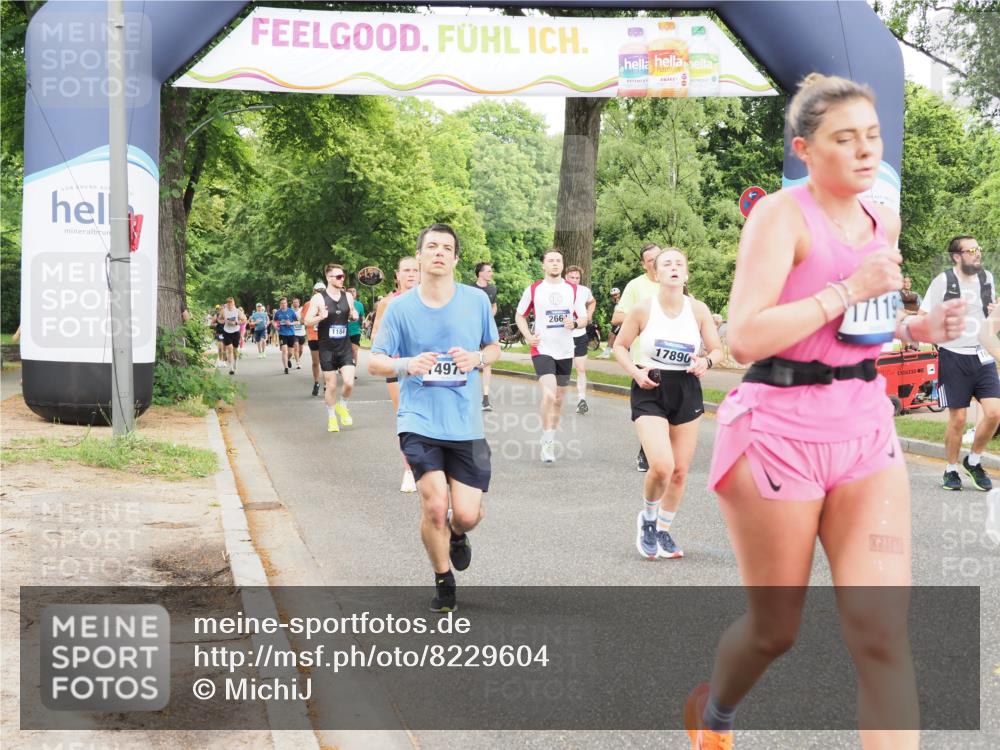 29.06.2025 - hella hamburg halbmarathon MichiJ http://msf.ph/oto/8229604 29.06.2025 10:49:27 Zwischen KM18-KM19 1147, 2661, 3625, 5058, 5379, 6142, 12978, 13874, 14970, 16426, 17096, 17119, 17890 meine-sportfotos.de