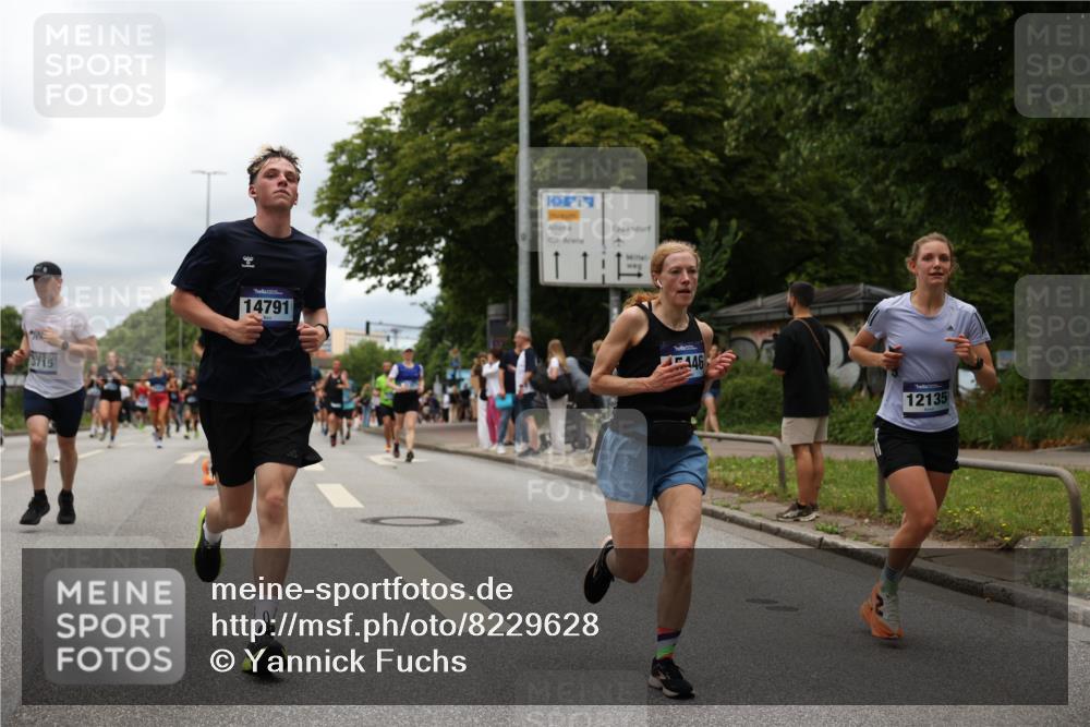 29.06.2025 - hella hamburg halbmarathon Yannick Fuchs http://msf.ph/oto/8229628 29.06.2025 10:46:42 20KM 1098, 1257, 1482, 1657, 2111, 2444, 2814, 3258, 3399, 3715, 3952, 4121, 4558, 4587, 4726, 5116, 5169, 5194, 5378, 5607, 6164, 6561, 6562, 6897, 7178, 7232, 7383, 7475, 7896, 8172, 8316, 8587, 8720, 8955, 10529, 10811, 12135, 12482, 12519, 13211, 13301, 14198, 14286, 14791, 14805, 15144, 15446, 15690, 16320, 16929, 17130, 17198, 17710, 17773, 18331 meine-sportfotos.de