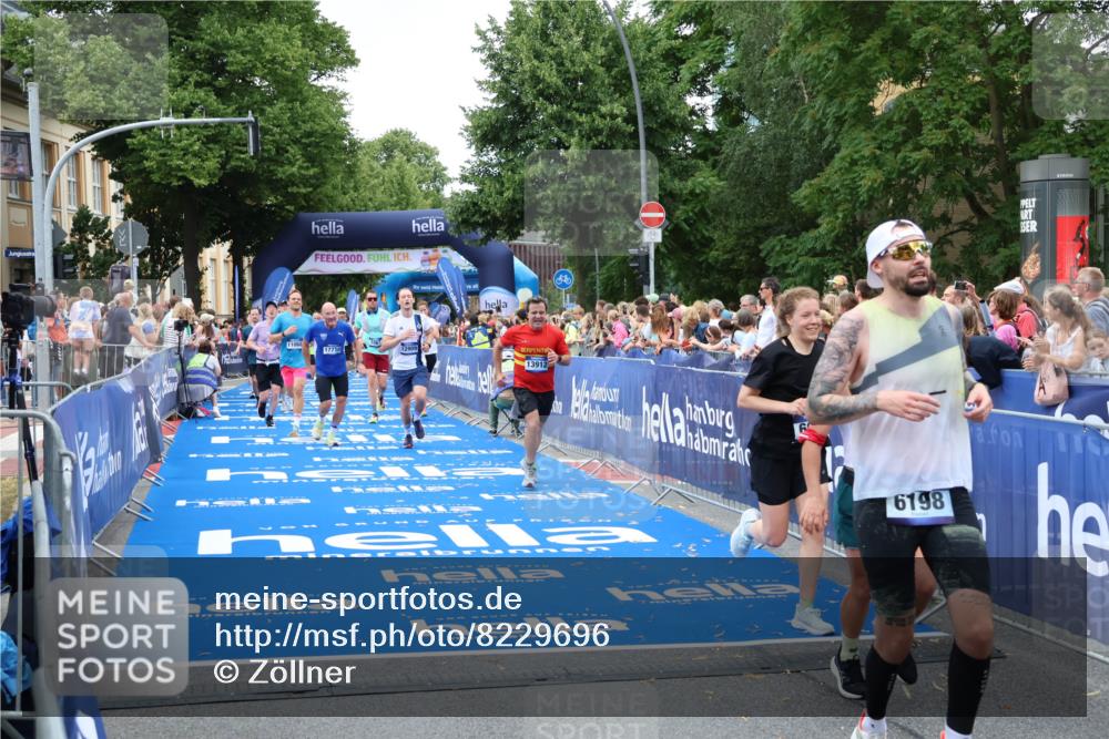 29.06.2025 - hella hamburg halbmarathon Zöllner http://msf.ph/oto/8229696 29.06.2025 10:53:33 Ziel 1030, 1061, 1098, 1499, 1783, 2070, 5866, 6198, 6628, 6629, 11068, 12909, 13912, 13997, 15113, 15497, 17710, 18450, 18612 meine-sportfotos.de