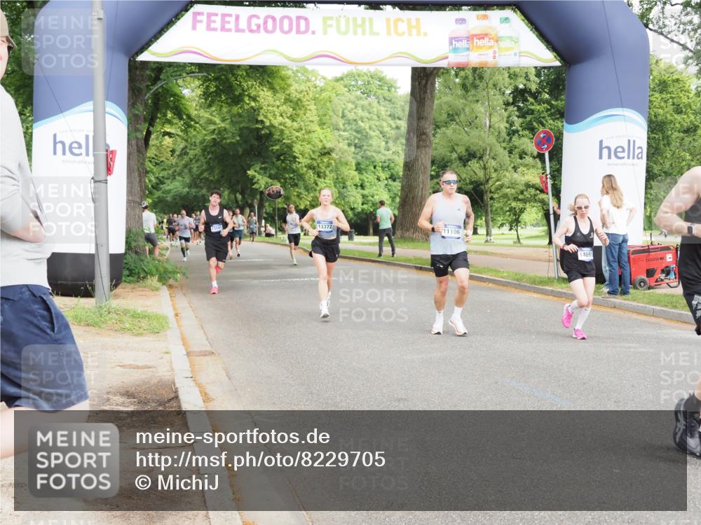 29.06.2025 - hella hamburg halbmarathon MichiJ http://msf.ph/oto/8229705 29.06.2025 10:26:20 Zwischen KM18-KM19 1290, 4865, 9296, 9313, 9944, 10190, 11106, 13148, 13372, 14691, 15410 meine-sportfotos.de