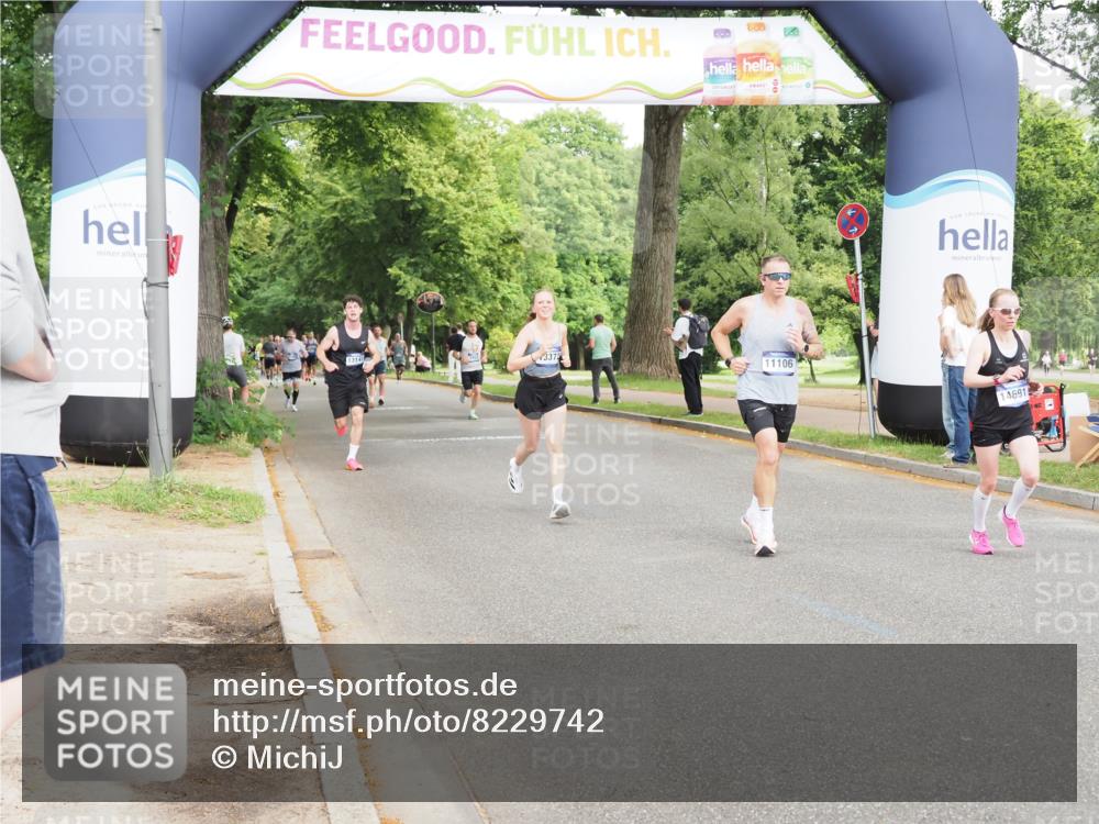 29.06.2025 - hella hamburg halbmarathon MichiJ http://msf.ph/oto/8229742 29.06.2025 10:26:20 Zwischen KM18-KM19 1290, 4865, 9296, 9313, 9944, 10190, 11106, 13148, 13372, 14691, 15410 meine-sportfotos.de