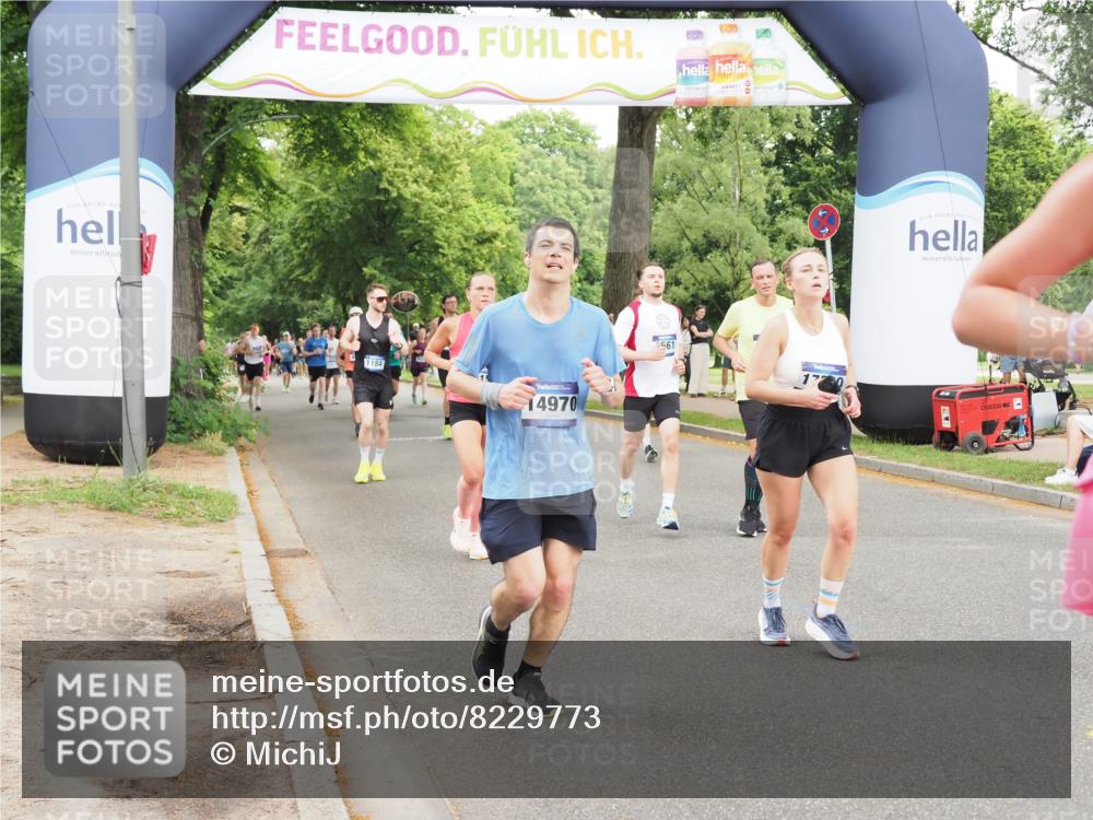 29.06.2025 - hella hamburg halbmarathon MichiJ http://msf.ph/oto/8229773 29.06.2025 10:49:27 Zwischen KM18-KM19 1147, 2661, 3625, 5058, 5379, 6142, 12978, 13874, 14970, 16426, 17096, 17119, 17890 meine-sportfotos.de