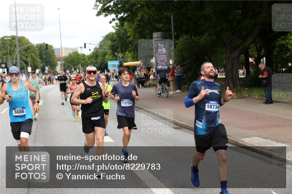 29.06.2025 - hella hamburg halbmarathon Yannick Fuchs http://msf.ph/oto/8229783 29.06.2025 10:33:51 20KM 1343, 1445, 1803, 2525, 2546, 3282, 3783, 4359, 4759, 6037, 6686, 6687, 7981, 8450, 8925, 8958, 9265, 11305, 11619, 12772, 13137, 13479, 13729, 14093, 14204, 14311, 14359, 15013, 15094, 15257, 15556, 15866, 15873, 15965, 16656, 16820, 17005, 17215, 17360, 18149, 18285, 18547, 18734 meine-sportfotos.de