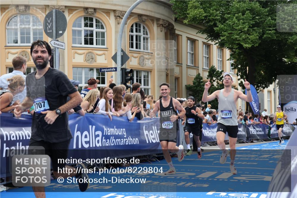 29.06.2025 - hella hamburg halbmarathon Strokosch-Dieckow http://msf.ph/oto/8229804 29.06.2025 10:32:37 Ziel 1707, 1990, 7965, 8062, 11877, 12987, 13199, 13961, 14293, 14908, 16619, 17117, 17151, 18135, 18562, 18563 meine-sportfotos.de