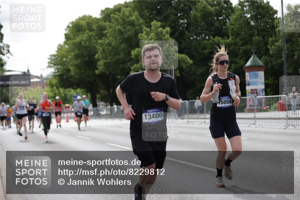 29.06.2025 - hella hamburg halbmarathon Jannik Wohlers http://msf.ph/oto/8229812 29.06.2025 10:28:00 Lombardsbrücke 3445, 5604, 5718, 5939, 6418, 7667, 7980, 8327, 9653, 9654, 9855, 10434, 13045, 13296, 13400, 14017, 18256, 18293, 18604, 19180 meine-sportfotos.de
