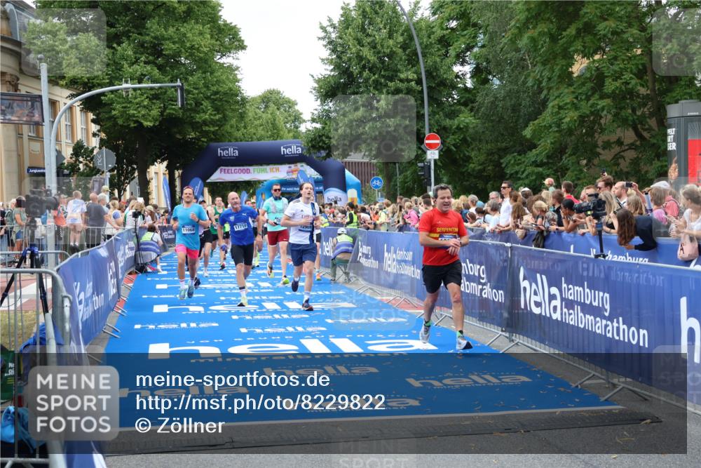 29.06.2025 - hella hamburg halbmarathon Zöllner http://msf.ph/oto/8229822 29.06.2025 10:53:34 Ziel 1030, 1061, 1098, 1499, 1783, 2070, 3399, 5866, 6628, 6629, 11068, 12909, 13912, 15113, 15497, 17710, 18450, 18612 meine-sportfotos.de