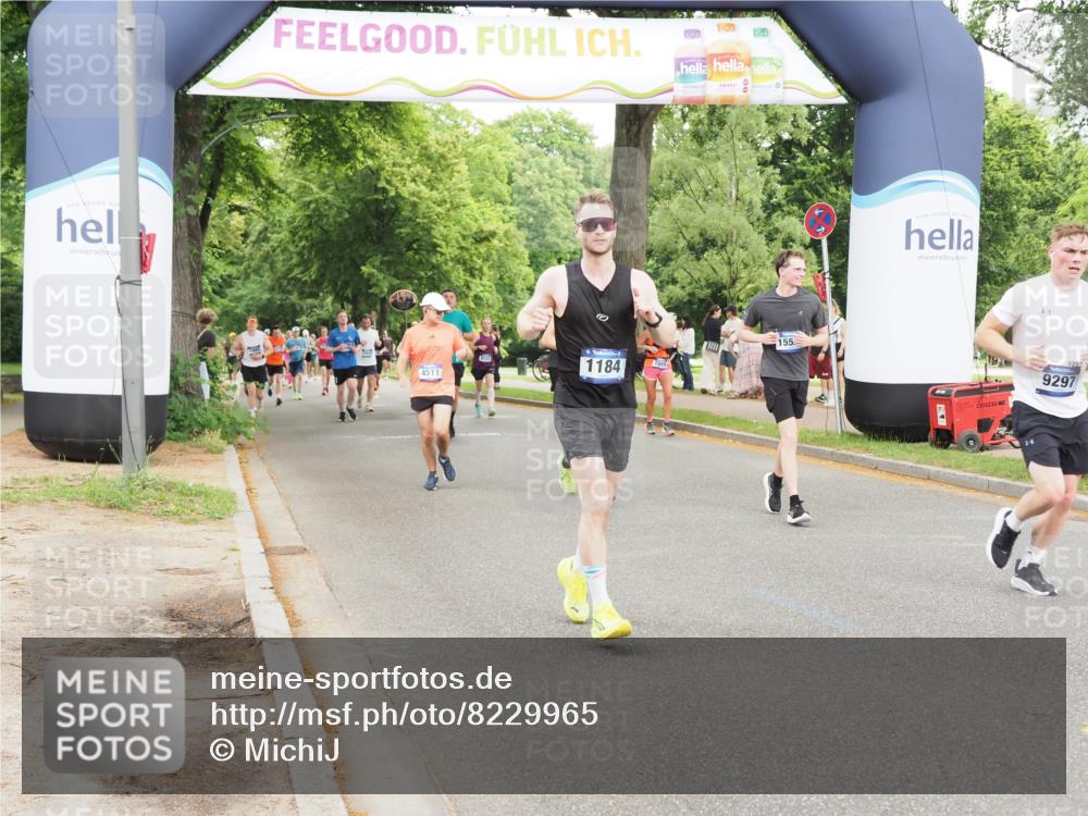 29.06.2025 - hella hamburg halbmarathon MichiJ http://msf.ph/oto/8229965 29.06.2025 10:49:30 Zwischen KM18-KM19 1184, 2661, 4511, 5058, 5379, 6142, 9297, 12156, 12978, 13874, 14970, 15550, 16426, 17119, 17890 meine-sportfotos.de