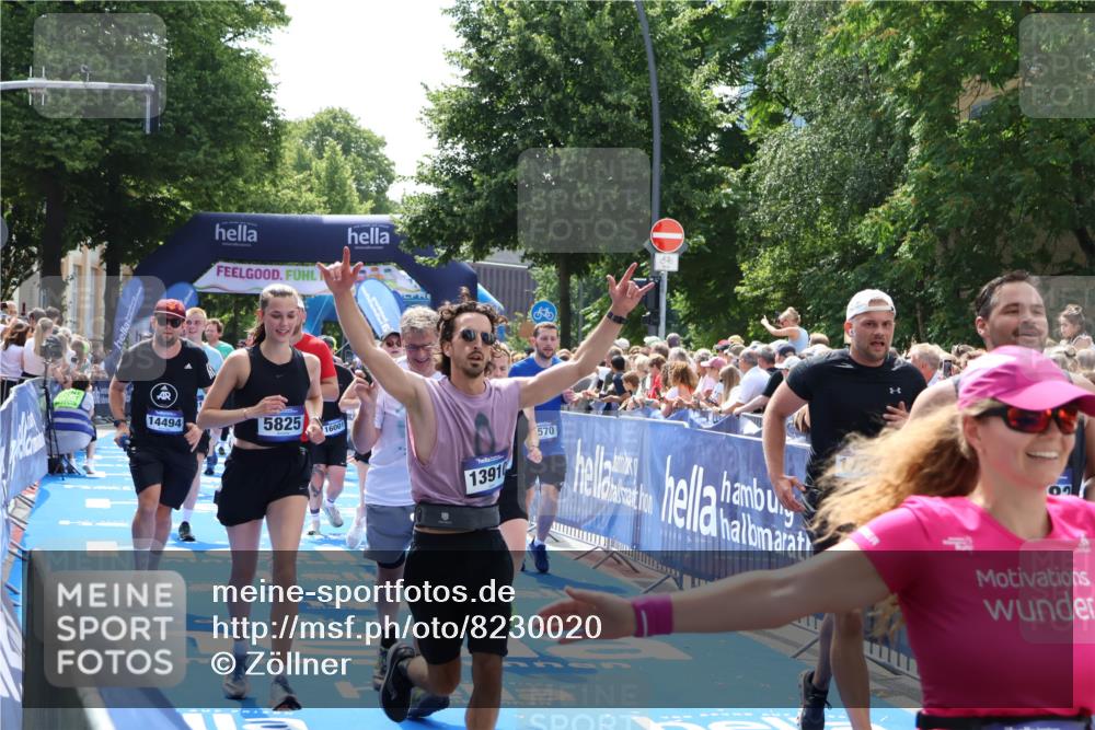 29.06.2025 - hella hamburg halbmarathon Zöllner http://msf.ph/oto/8230020 29.06.2025 11:31:02 Ziel 1890, 3765, 4008, 4010, 4365, 4570, 5546, 5581, 5825, 7531, 7816, 8187, 9883, 10203, 10393, 11225, 11362, 11462, 11783, 13910, 14301, 14494, 15789, 16001, 17118, 17706 meine-sportfotos.de
