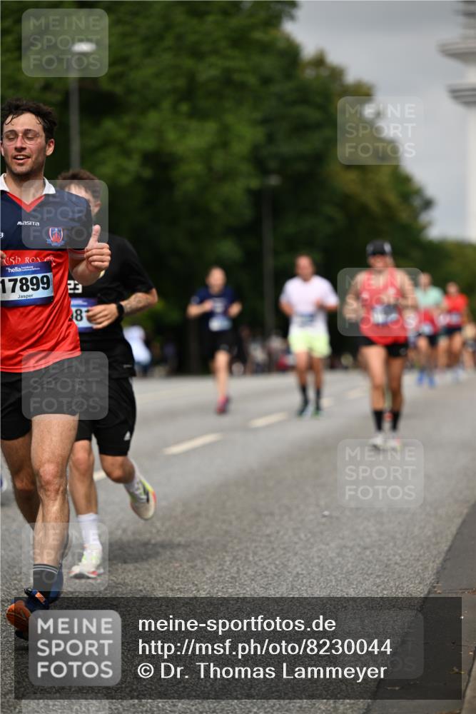 29.06.2025 - hella hamburg halbmarathon Dr. Thomas Lammeyer http://msf.ph/oto/8230044 29.06.2025 10:13:24 Kennedybrücke 1823, 4592, 7081, 7187, 9297, 9306, 10819, 11067 meine-sportfotos.de