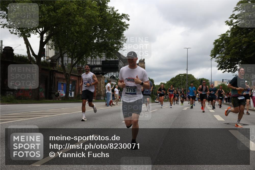29.06.2025 - hella hamburg halbmarathon Yannick Fuchs http://msf.ph/oto/8230071 29.06.2025 10:46:43 20KM 1098, 1257, 1482, 1657, 2111, 2444, 2814, 3258, 3399, 3715, 3952, 4121, 4558, 4587, 4726, 5169, 5194, 5378, 5607, 6164, 6561, 6562, 6897, 7178, 7232, 7383, 7475, 7896, 8172, 8316, 8587, 8720, 8955, 10529, 10811, 12135, 12482, 12519, 13211, 13301, 14198, 14286, 14791, 14805, 15144, 15446, 15690, 16320, 16929, 17130, 17198, 17710, 17773, 18331 meine-sportfotos.de