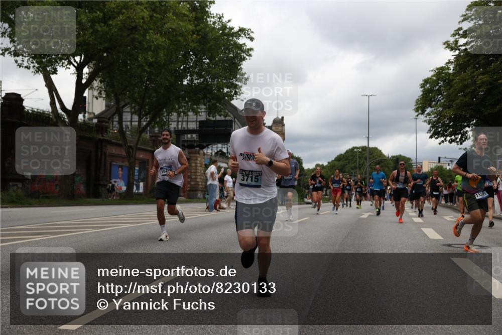 29.06.2025 - hella hamburg halbmarathon Yannick Fuchs http://msf.ph/oto/8230133 29.06.2025 10:46:43 20KM 1098, 1257, 1482, 1657, 2111, 2444, 2814, 3258, 3399, 3715, 3952, 4121, 4558, 4587, 4726, 5169, 5194, 5378, 5607, 6164, 6561, 6562, 6897, 7178, 7232, 7383, 7475, 7896, 8172, 8316, 8587, 8720, 8955, 10529, 10811, 12135, 12482, 12519, 13211, 13301, 14198, 14286, 14791, 14805, 15144, 15446, 15690, 16320, 16929, 17130, 17198, 17710, 17773, 18331 meine-sportfotos.de