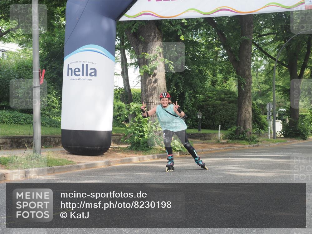 29.06.2025 - hella hamburg halbmarathon KatJ http://msf.ph/oto/8230198 29.06.2025 09:42:13 Zwischen KM18-KM19  meine-sportfotos.de