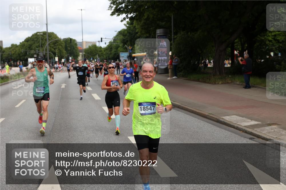29.06.2025 - hella hamburg halbmarathon Yannick Fuchs http://msf.ph/oto/8230222 29.06.2025 10:33:53 20KM 1343, 1445, 1803, 2525, 2546, 2563, 3282, 3783, 4759, 6037, 6686, 6687, 7981, 8450, 8925, 9265, 11305, 11619, 12335, 12772, 13479, 13514, 13729, 14204, 14311, 14359, 15013, 15094, 15257, 15556, 15866, 15873, 15965, 16656, 16820, 17005, 17215, 17360, 18149, 18285, 18547, 18734 meine-sportfotos.de