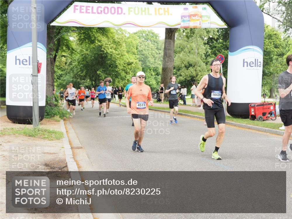 29.06.2025 - hella hamburg halbmarathon MichiJ http://msf.ph/oto/8230225 29.06.2025 10:49:32 Zwischen KM18-KM19 1184, 2661, 4511, 5058, 6142, 7869, 9297, 12156, 13551, 13874, 14970, 15550, 16371, 16420, 16426, 17890 meine-sportfotos.de