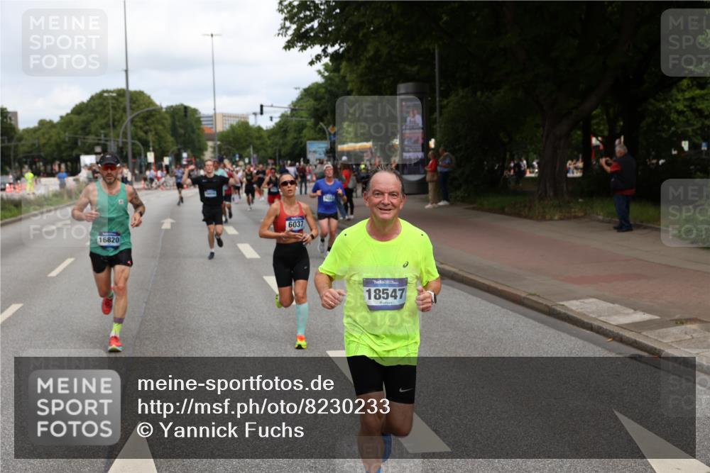 29.06.2025 - hella hamburg halbmarathon Yannick Fuchs http://msf.ph/oto/8230233 29.06.2025 10:33:53 20KM 1343, 1445, 1803, 2525, 2546, 2563, 3282, 3783, 4759, 6037, 6686, 6687, 7981, 8450, 8925, 9265, 11305, 11619, 12335, 12772, 13479, 13514, 13729, 14204, 14311, 14359, 15013, 15094, 15257, 15556, 15866, 15873, 15965, 16656, 16820, 17005, 17215, 17360, 18149, 18285, 18547, 18734 meine-sportfotos.de