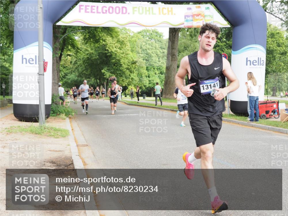 29.06.2025 - hella hamburg halbmarathon MichiJ http://msf.ph/oto/8230234 29.06.2025 10:26:23 Zwischen KM18-KM19 1290, 4865, 5923, 9296, 9313, 9944, 11106, 13141, 13372, 14691, 15410 meine-sportfotos.de