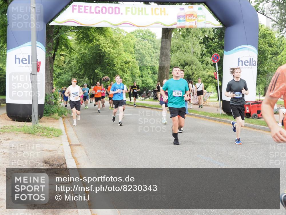 29.06.2025 - hella hamburg halbmarathon MichiJ http://msf.ph/oto/8230343 29.06.2025 10:49:34 Zwischen KM18-KM19 1184, 2661, 4511, 6142, 7869, 9297, 10866, 12156, 12662, 13551, 15550, 16371, 16420, 16426 meine-sportfotos.de