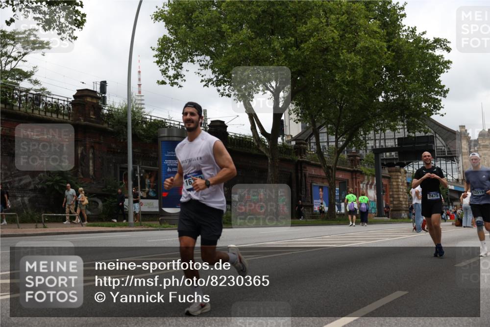 29.06.2025 - hella hamburg halbmarathon Yannick Fuchs http://msf.ph/oto/8230365 29.06.2025 10:46:45 20KM 1098, 1257, 1482, 1657, 1683, 2111, 2444, 2814, 3258, 3399, 3715, 3952, 4121, 4587, 4726, 5169, 5194, 5378, 5607, 6164, 6897, 7178, 7232, 7383, 7475, 7896, 8172, 8316, 8587, 8720, 8955, 10529, 10811, 12135, 12482, 12519, 13211, 13301, 14198, 14286, 14791, 14805, 15144, 15446, 15980, 16320, 16929, 17130, 17198, 17710, 17773, 18331 meine-sportfotos.de