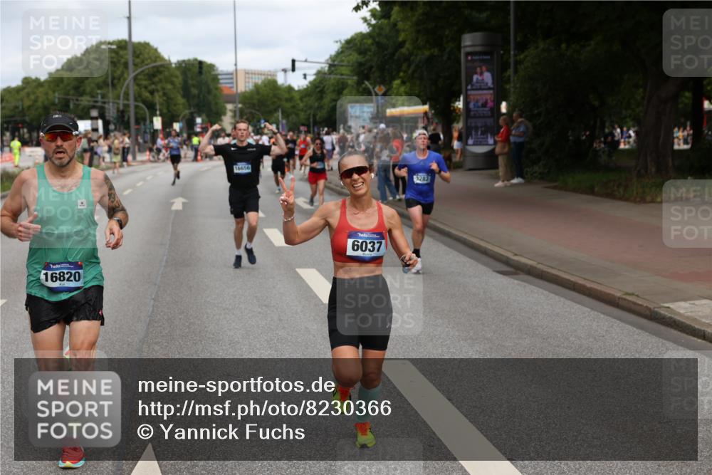 29.06.2025 - hella hamburg halbmarathon Yannick Fuchs http://msf.ph/oto/8230366 29.06.2025 10:33:54 20KM 1343, 1445, 1803, 2525, 2546, 2563, 3282, 3783, 4759, 6037, 6686, 6687, 7981, 8925, 9265, 11305, 11619, 12335, 12772, 13479, 13514, 13729, 14204, 14311, 14359, 15013, 15094, 15336, 15556, 15744, 15866, 15873, 16656, 16820, 17005, 17215, 17360, 18149, 18285, 18547, 18734 meine-sportfotos.de