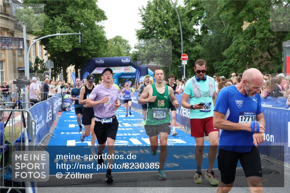 29.06.2025 - hella hamburg halbmarathon Zöllner http://msf.ph/oto/8230385 29.06.2025 10:53:38 Ziel 1030, 1061, 1098, 1499, 1502, 1783, 2070, 2630, 3399, 3819, 5866, 6628, 6762, 10549, 12632, 13865, 15061, 15113, 15497, 15856, 17710, 18450, 18612, 18666, 18715 meine-sportfotos.de