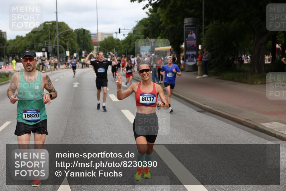 29.06.2025 - hella hamburg halbmarathon Yannick Fuchs http://msf.ph/oto/8230390 29.06.2025 10:33:54 20KM 1343, 1445, 1803, 2525, 2546, 2563, 3282, 3783, 4759, 6037, 6686, 6687, 7981, 8925, 9265, 11305, 11619, 12335, 12772, 13479, 13514, 13729, 14204, 14311, 14359, 15013, 15094, 15336, 15556, 15744, 15866, 15873, 16656, 16820, 17005, 17215, 17360, 18149, 18285, 18547, 18734 meine-sportfotos.de