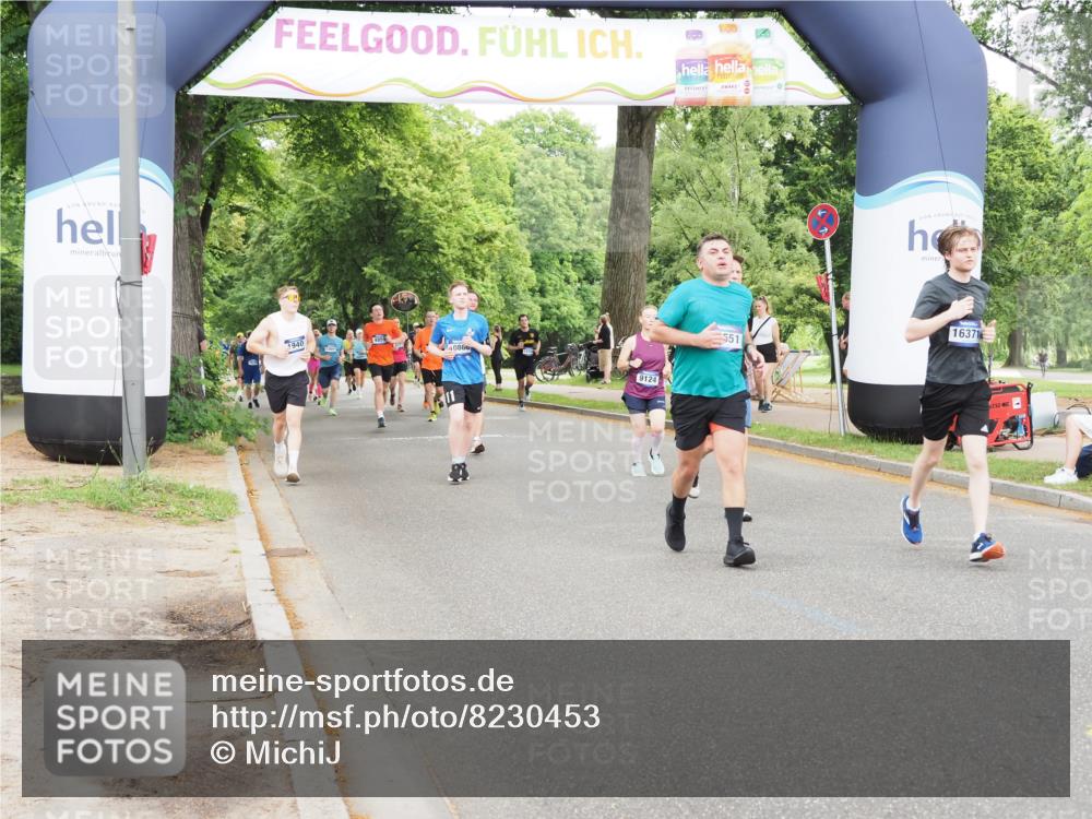 29.06.2025 - hella hamburg halbmarathon MichiJ http://msf.ph/oto/8230453 29.06.2025 10:49:34 Zwischen KM18-KM19 1184, 2661, 4511, 6142, 7869, 9297, 10866, 12156, 12662, 13551, 15550, 16371, 16420, 16426 meine-sportfotos.de