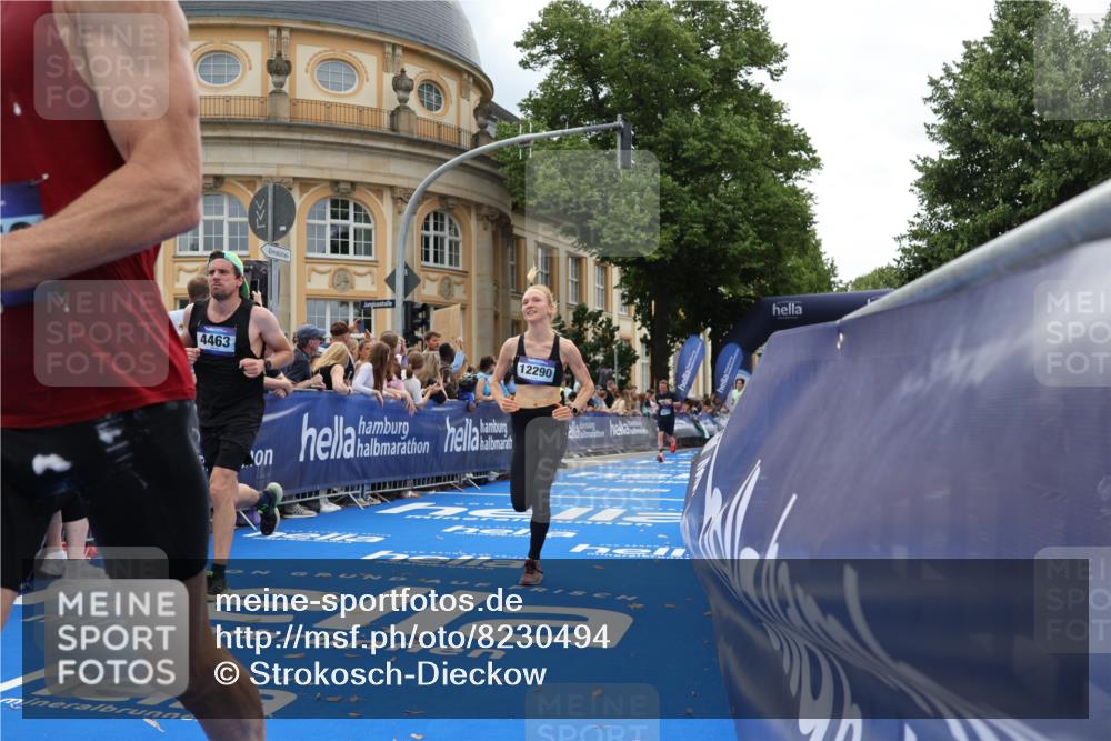 29.06.2025 - hella hamburg halbmarathon Strokosch-Dieckow http://msf.ph/oto/8230494 29.06.2025 10:32:57 Ziel 4463, 4749, 6358, 10453, 11169, 12290, 18679, 18687, 19059 meine-sportfotos.de