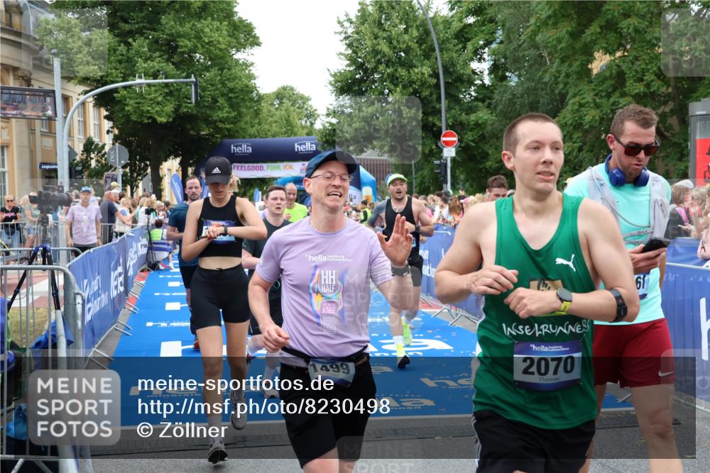 29.06.2025 - hella hamburg halbmarathon Zöllner http://msf.ph/oto/8230498 29.06.2025 10:53:39 Ziel 1030, 1061, 1098, 1499, 1502, 1783, 2058, 2070, 2630, 3399, 3819, 6628, 6762, 10549, 11604, 12632, 13865, 15061, 15113, 15497, 15856, 16092, 18143, 18450, 18612, 18666, 18715 meine-sportfotos.de
