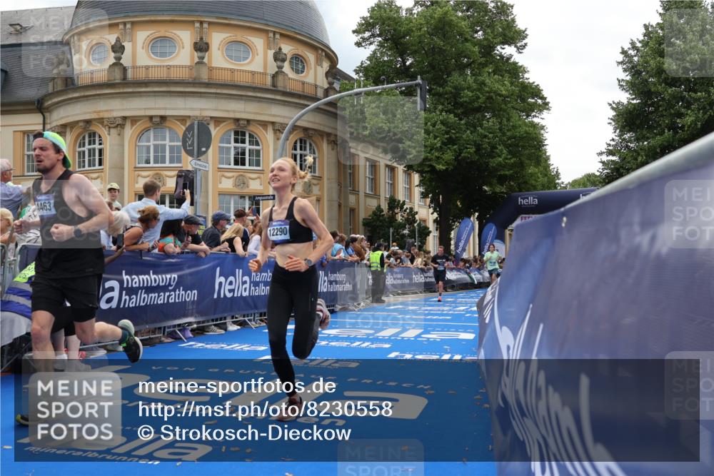 29.06.2025 - hella hamburg halbmarathon Strokosch-Dieckow http://msf.ph/oto/8230558 29.06.2025 10:32:57 Ziel 4463, 4749, 6358, 10453, 11169, 12290, 18679, 18687, 19059 meine-sportfotos.de