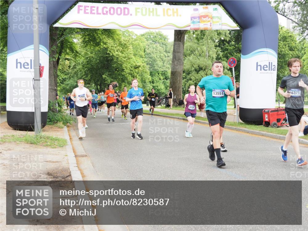 29.06.2025 - hella hamburg halbmarathon MichiJ http://msf.ph/oto/8230587 29.06.2025 10:49:35 Zwischen KM18-KM19 1184, 1940, 2661, 4511, 7869, 9124, 9297, 10866, 12156, 12662, 13551, 15550, 16371, 16420 meine-sportfotos.de