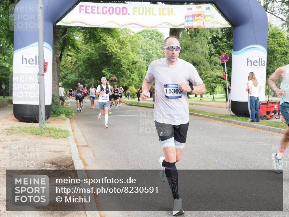 29.06.2025 - hella hamburg halbmarathon MichiJ http://msf.ph/oto/8230591 29.06.2025 10:26:29 Zwischen KM18-KM19 1505, 5923, 13141, 13900, 15303, 16698 meine-sportfotos.de