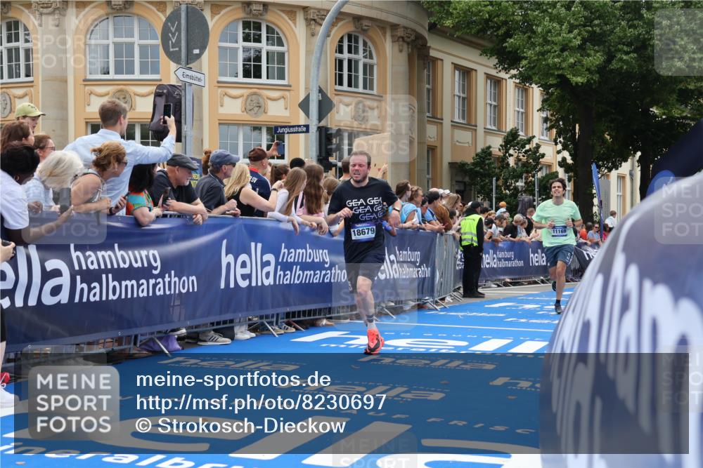 29.06.2025 - hella hamburg halbmarathon Strokosch-Dieckow http://msf.ph/oto/8230697 29.06.2025 10:33:00 Ziel 4463, 11169, 12290, 14276, 17802, 18679, 19059 meine-sportfotos.de
