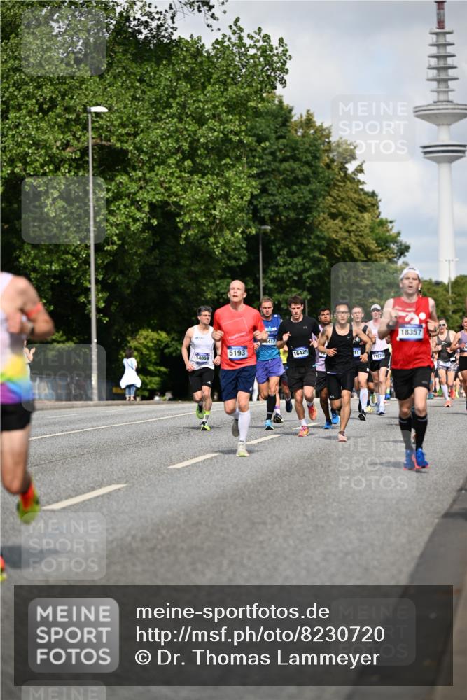 29.06.2025 - hella hamburg halbmarathon Dr. Thomas Lammeyer http://msf.ph/oto/8230720 29.06.2025 09:50:19 Kennedybrücke 1053, 1396, 1407, 1411, 1577, 1959, 2243, 2836, 3935, 5048, 5152, 5193, 5660, 6305, 6473, 7080, 7466, 7622, 7867, 8312, 8323, 9376, 9508, 10477, 11370 meine-sportfotos.de