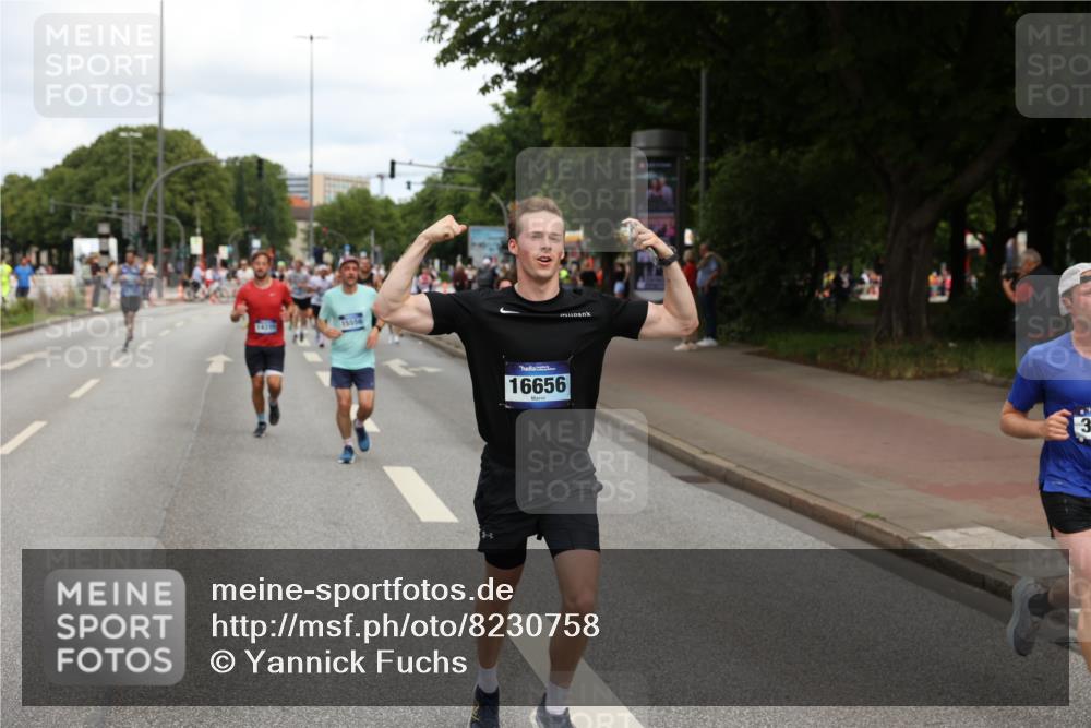 29.06.2025 - hella hamburg halbmarathon Yannick Fuchs http://msf.ph/oto/8230758 29.06.2025 10:33:56 20KM 1343, 1445, 1803, 2525, 2546, 2563, 3282, 3783, 4565, 4759, 6037, 6686, 6687, 7981, 8319, 8925, 9265, 11305, 11619, 12335, 12772, 13479, 13514, 13729, 14204, 14272, 14311, 14359, 15013, 15094, 15336, 15556, 15744, 15866, 16656, 16820, 17005, 17215, 17360, 17668, 18149, 18285, 18547, 18734, 18803 meine-sportfotos.de