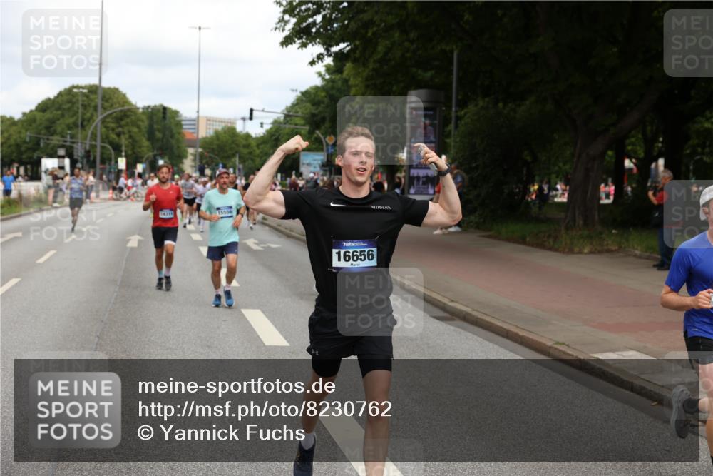 29.06.2025 - hella hamburg halbmarathon Yannick Fuchs http://msf.ph/oto/8230762 29.06.2025 10:33:56 20KM 1343, 1445, 1803, 2525, 2546, 2563, 3282, 3783, 4565, 4759, 6037, 6686, 6687, 7981, 8319, 8925, 9265, 11305, 11619, 12335, 12772, 13479, 13514, 13729, 14204, 14272, 14311, 14359, 15013, 15094, 15336, 15556, 15744, 15866, 16656, 16820, 17005, 17215, 17360, 17668, 18149, 18285, 18547, 18734, 18803 meine-sportfotos.de