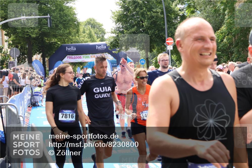 29.06.2025 - hella hamburg halbmarathon Zöllner http://msf.ph/oto/8230800 29.06.2025 11:31:12 Ziel 1534, 4096, 4162, 4605, 5343, 6573, 7535, 7705, 8388, 8625, 9010, 9448, 12936, 14013, 14191, 15739, 15853, 17073, 17591, 17889 meine-sportfotos.de